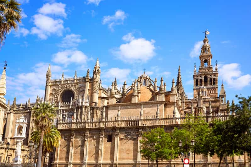 Sevilla: Guidet Tur Til Katedralen Og Alcázar | GetYourGuide