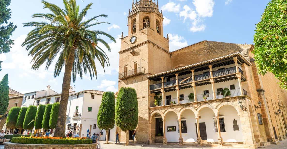 From Seville: Pueblos Blancos and Ronda Full-Day Trip