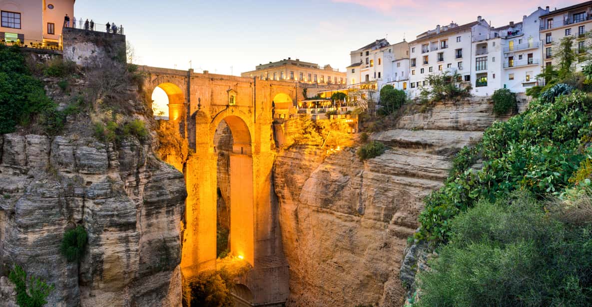 White Towns of Andalusia and Ronda: Day Trip from Seville