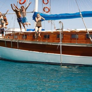Kusadasi: Full–Day Boat Trip with Lunch