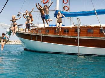 Kusadasi: Full–Day Boat Trip with Lunch