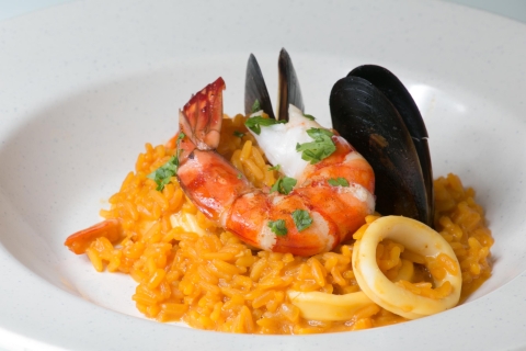 Cartagena: croisière sur la baie avec dîner et vinCroisière avec dîner à 3 plats - Table privée