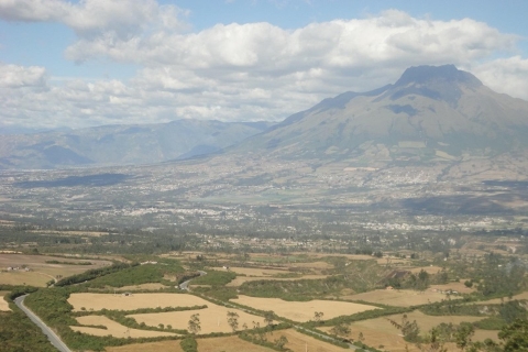 Mercado de Otavalo: grupo reducido desde Quito con almuerzoTour en grupo reducido para 3 pasajeros