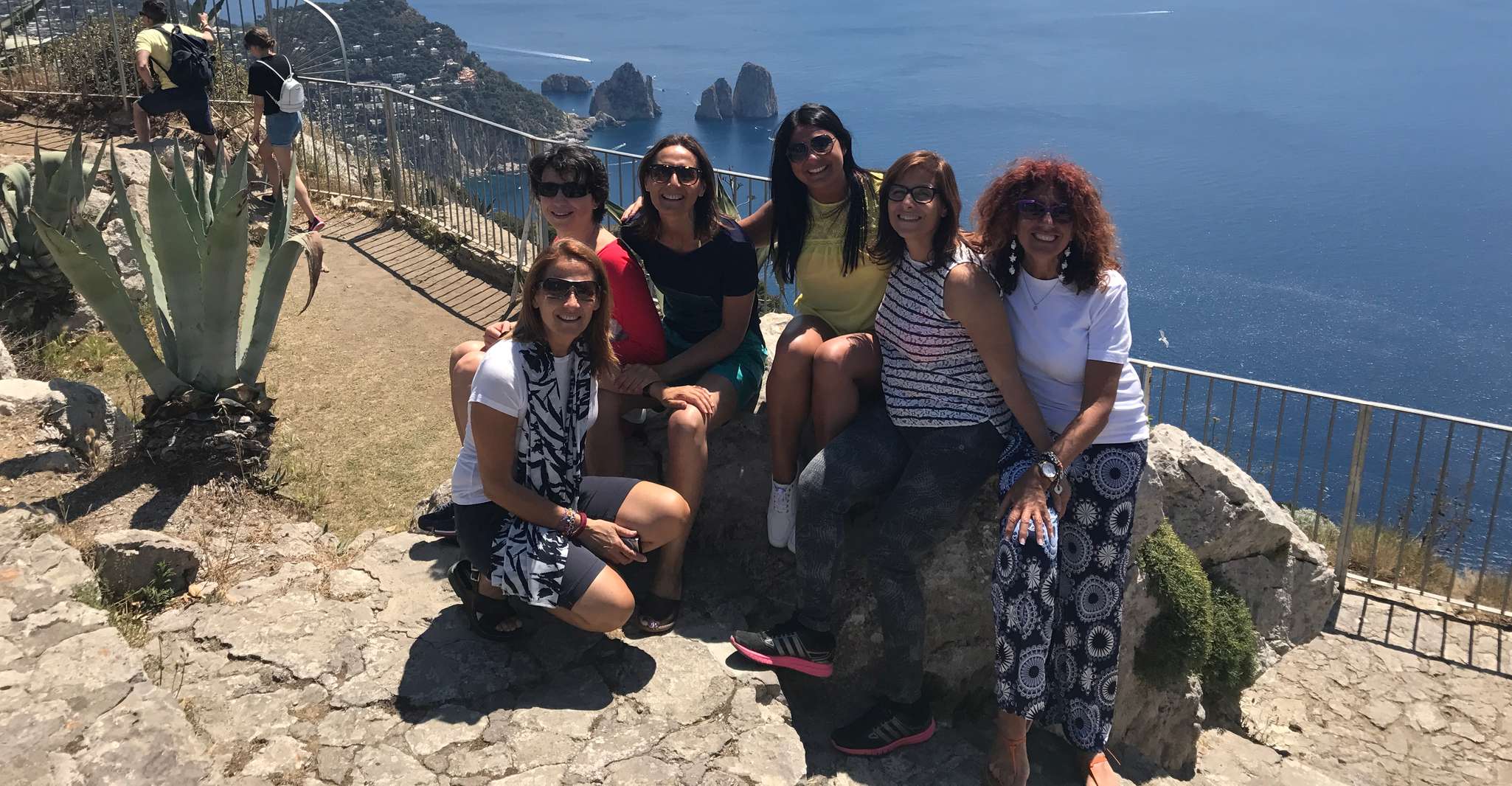 Unforgettable tour of Capri with special convertible coach - Housity