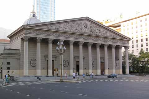 Highlights of Buenos Aires: Small Group 3-Hour Guided Tour