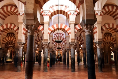 Mezquita w Kordobie: zwiedzanie z przewodnikiem bez kolejkiWielki Meczet w Kordobie z przewodnikiem w j. hiszpańskim