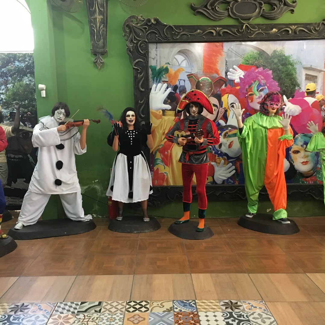 Colagem de mídia