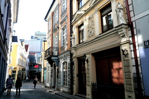 Riga: tour de detectives en el casco antiguo y el mercado de agricultores de 3 horas
