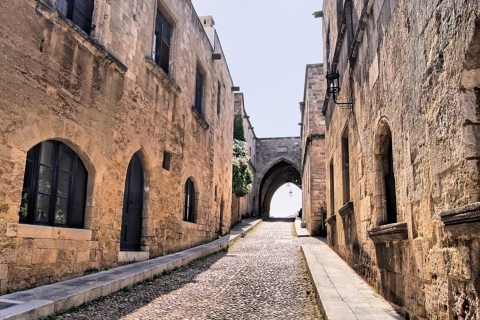 Rhodos: wandeltocht met gids en wijnproeverij in de middeleeuwse stadPrivérondleiding en wijnproeverij