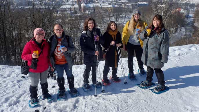 excursão com raquetes de neve pelas colinas panorâmicas de vilnius