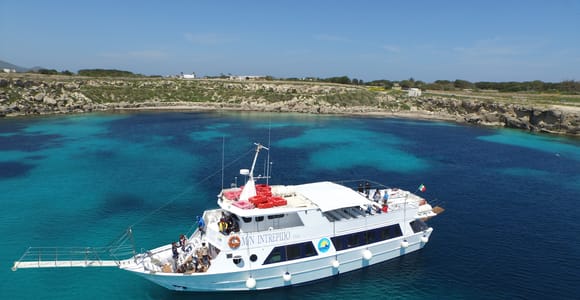 Vom Hafen Trapani: Fahrt nach Favignana & Levanzo mit Mittagessen