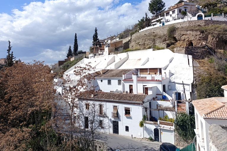 格拉纳达：好莱坞与萨克罗蒙特之旅