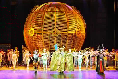 Beijing: Chaoyang Acrobatic Show with Optional Transfer