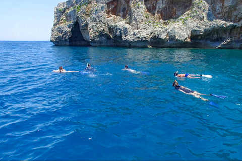 Chania: viaje en barco con esnórquel guiado y remo