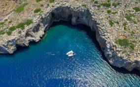 Chania: Boat Trip with Guided Snorkeling & Stand-Up Paddling