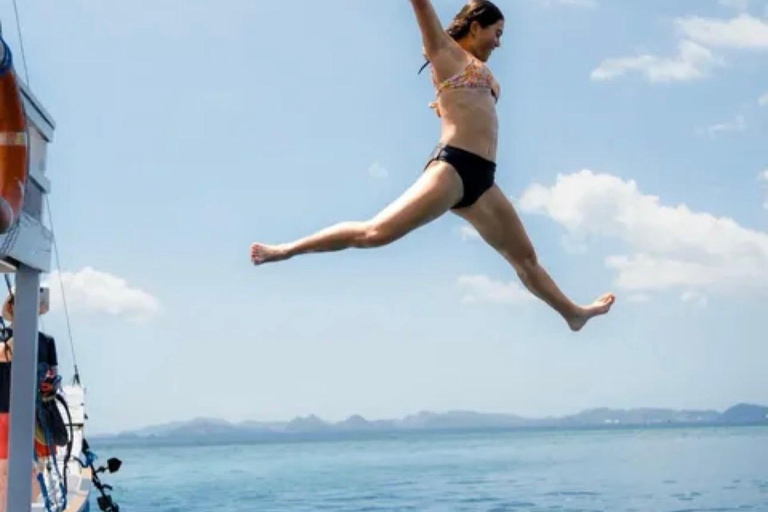 Labuan Bajo: 6 Island Komodo Speedboat Day Trip & Snorkeling
