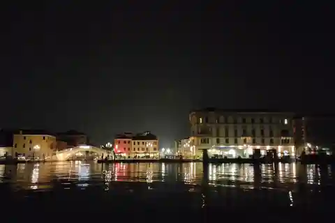 Chioggia: Boat Night Tour and Full Moon Tour