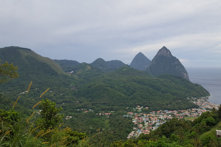 St Lucia: Private Speed Boat Tour from Castries
