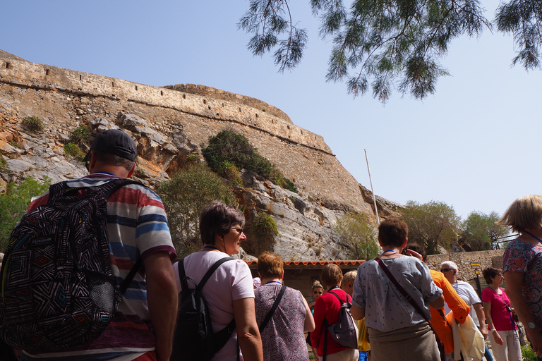 Excursion en bateau à Spinalonga depuis le port d'EloundaDu port d'Elounda : excursion en bateau à Spinalonga
