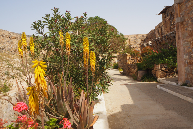 Excursion en bateau à Spinalonga depuis le port d'EloundaDu port d'Elounda : excursion en bateau à Spinalonga