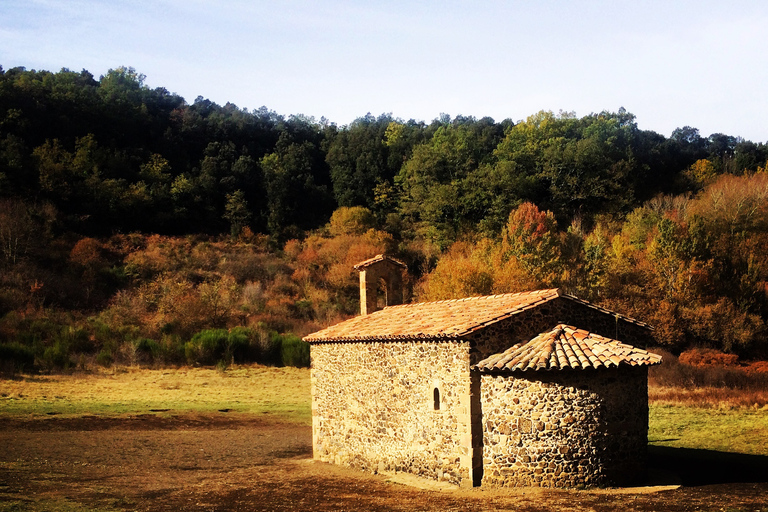Depuis Barcelone : Villages médiévaux et randonnée volcaniqueParc national de la Glarrotxa et visite de Besalú