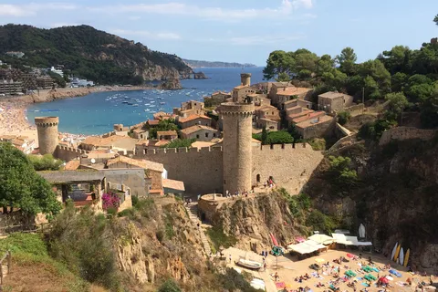 Från Barcelona: Vandring, snorkling och Tossa de Mar på Costa Brava