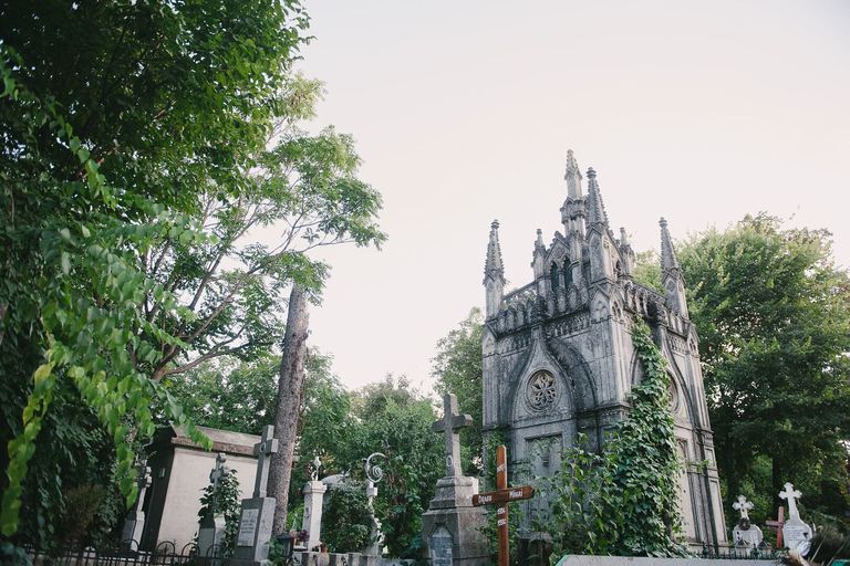 Bucarest: visite d'histoire sombre de 3 heures avec un local