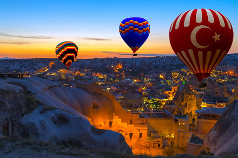 Capadocia: Paseo en globo aerostático al amanecer y excursión de un día