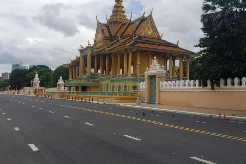 Private Half Day Tour to Royal Palace–National Museum