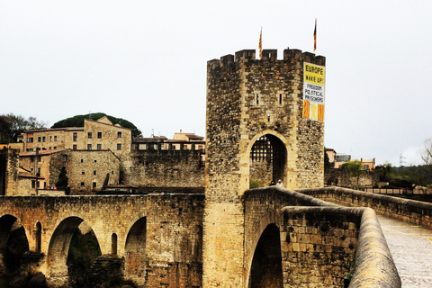 Depuis Barcelone : Villages médiévaux et randonnée volcaniqueParc national de la Glarrotxa et visite de Besalú
