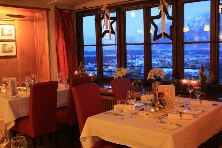 Salzburg: Christmas Advent Concert with DinnerCategory 1 Seats with VIP Dinner