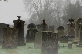 Edinburgh: 2-stündige Geistertour auf Spanisch