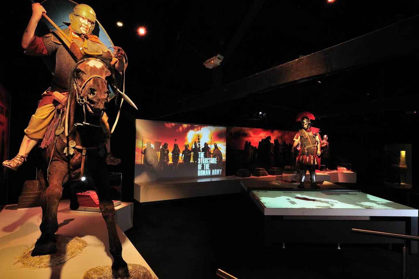 Edinburgh: Rosslyn Chapel and Hadrian's Wall Tour in Spanish