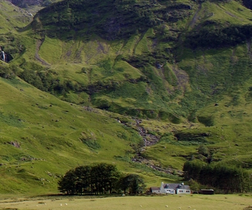 From Edinburgh: Loch Ness and Highlands Tour in Spanish
