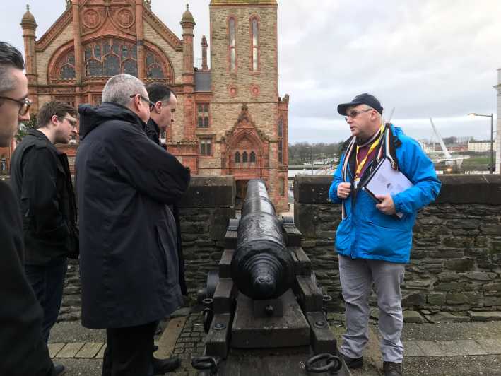 Derry/Londonderry: Tour a piedi delle mura della città con storia e punti di forza
