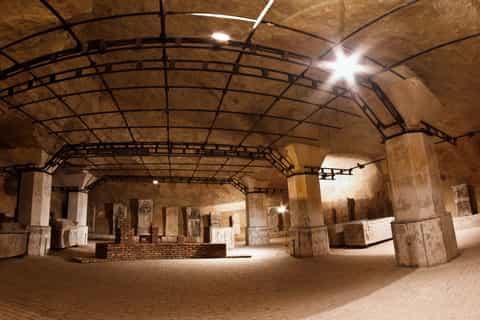 Belgrade: 2.5-Hour Underground Tour with Local Wine