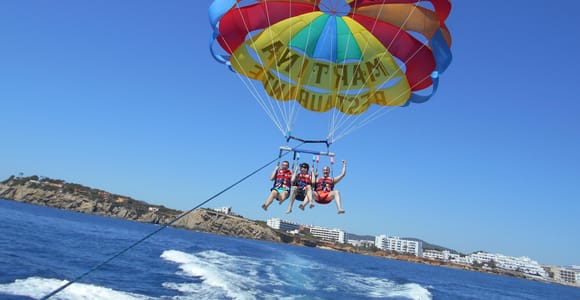 Santa Eulària des Riu: Parasailing Boat Cruise with Drinks