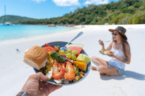 Whitsunday: Excursão às Ilhas Whitsunday com mergulho com snorkel e almoço