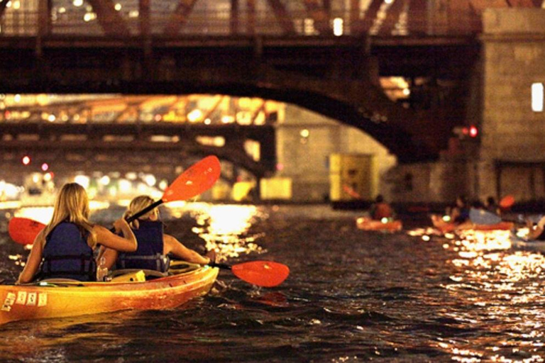 Chicago: Ghosts and Gangsters Night Kayak Tour