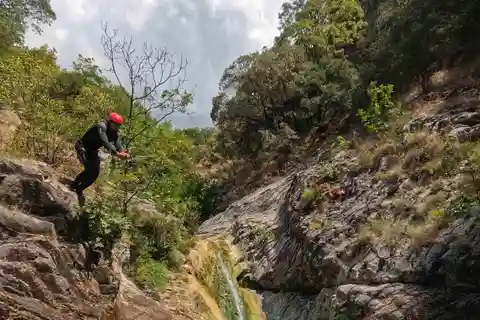 Budva: Krapina Canyoning Adventure - Wage es zu entdecken
