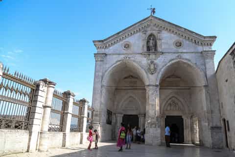 Naples: Padre Pio Shrine & Monte Sant'Angelo Private Tour