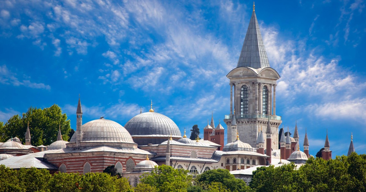Istanbul: Private Tour of Topkapi Palace and Grand Bazaar | GetYourGuide