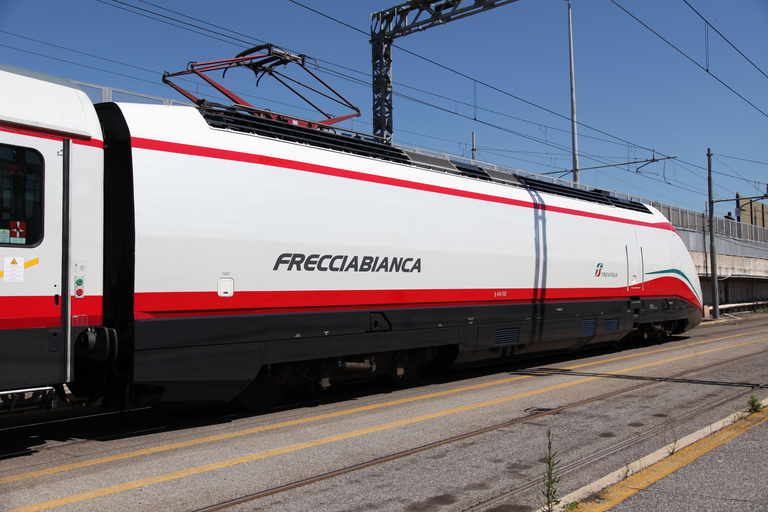 Explore Pisa with Frecciabianca train from Rome From Pisa Central to Rome Termini (Business - Base)