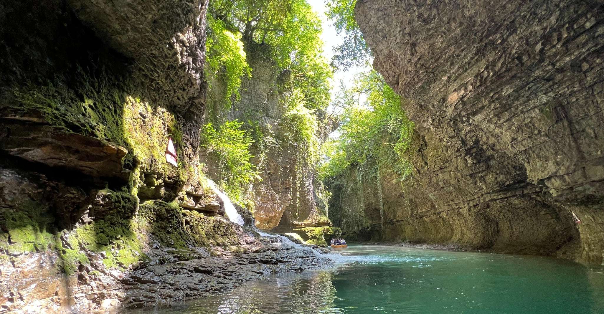 Kutaisi, Explore natural wonders, waterfall, canyon and cave - Housity