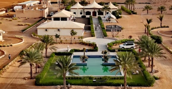 Muscat: Wadi Bani Khalid Tour with Desert Rose Camp Drop-Off