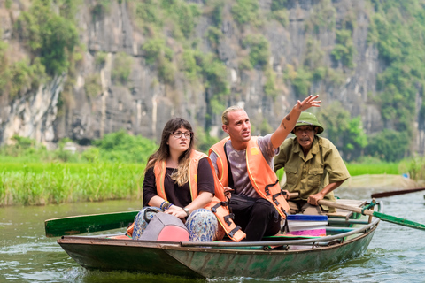 Från Hanoi: Hoa Lu &amp; Tam Coc med buffélunch &amp; cyklingFrån Hanoi: Hoa Lu och Tam Coc med lunchbuffé och cykling