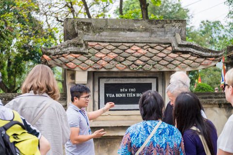 Da Hanoi: Hoa Lu e Tam Coc con pranzo a buffet e ciclismoHoa Lu e Tam Coc: tour da Hanoi con pranzo e giro in bici