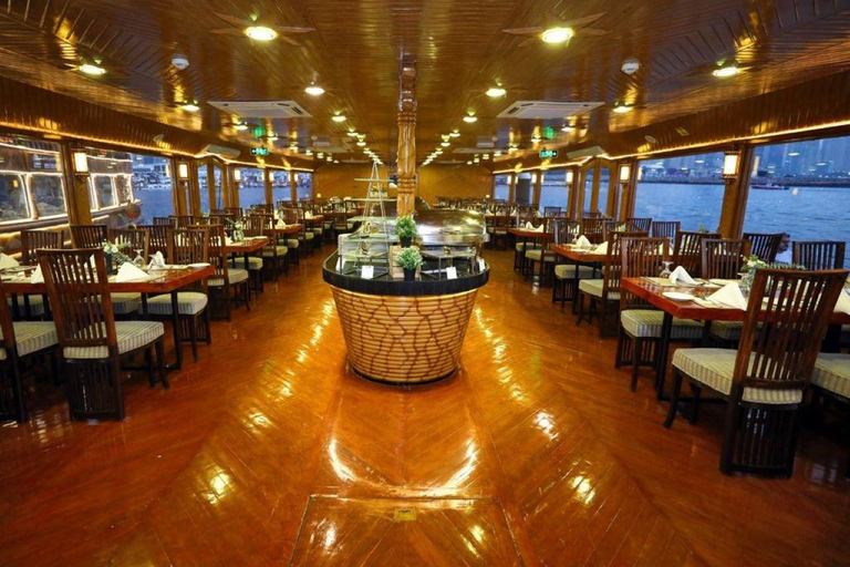 Dubai: Marina Dinner Cruise with Tanoura Dance Show