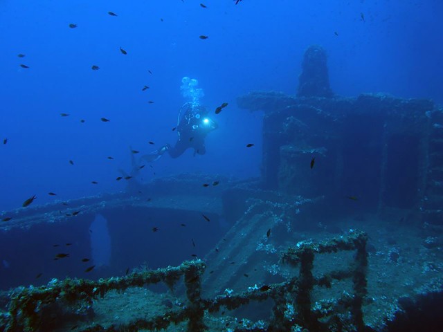 Visit Athens Adventure Dives in Nea Makri for Certified Divers in Sparta