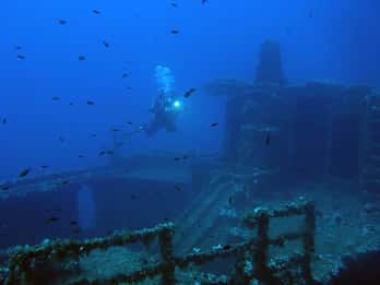 Athens: Adventure Dives in Nea Makri for Certified Divers